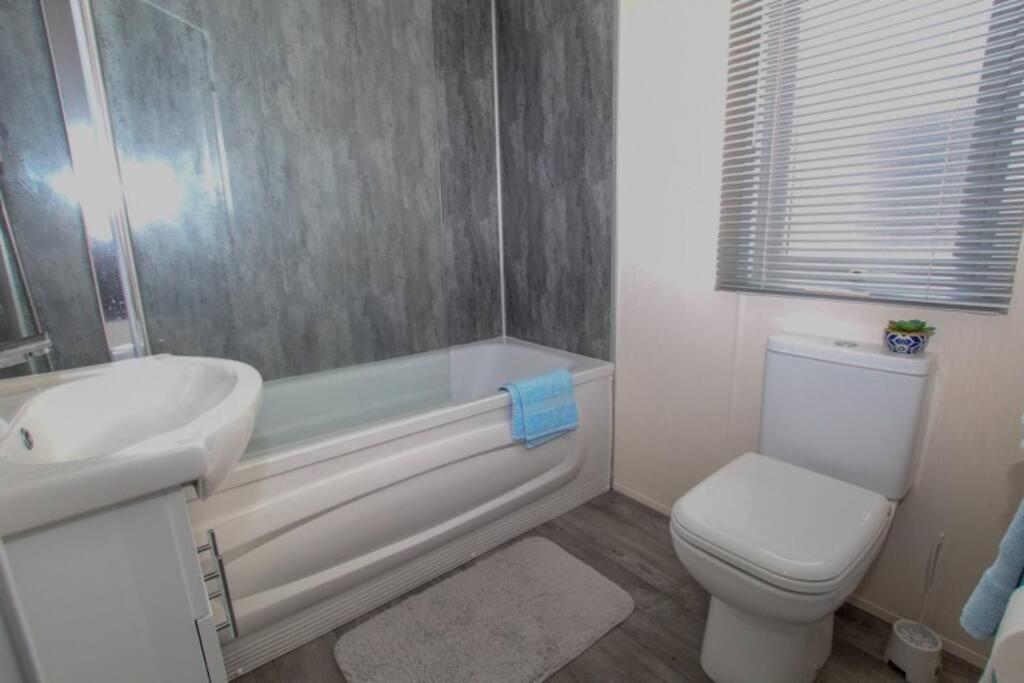 St Andrews Dreams, Luxury Times! Wisbech